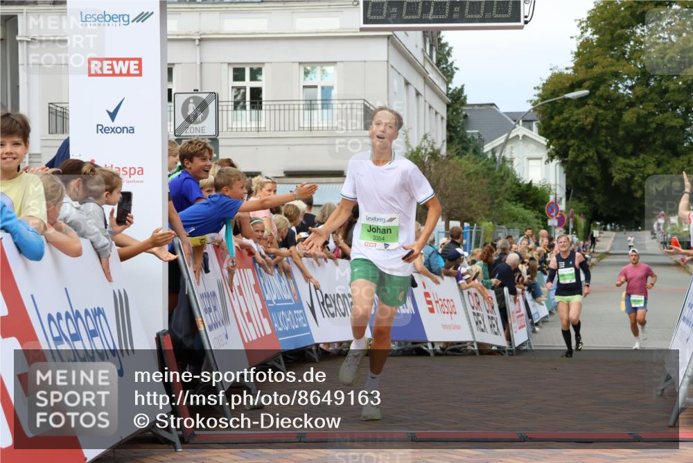 31.08.2025 - 21. Blankeneser Heldenlauf Strokosch-Dieckow http://msf.ph/oto/8649163 31.08.2025 10:50:26 Ziel 3354, 3564 meine-sportfotos.de