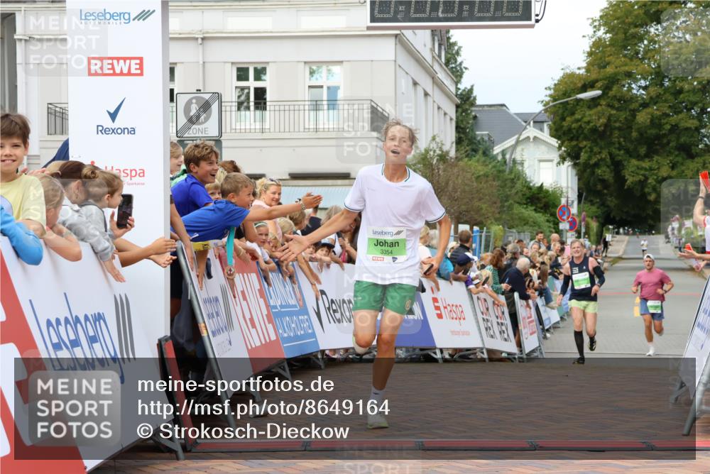 31.08.2025 - 21. Blankeneser Heldenlauf Strokosch-Dieckow http://msf.ph/oto/8649164 31.08.2025 10:50:26 Ziel 3354, 3564 meine-sportfotos.de
