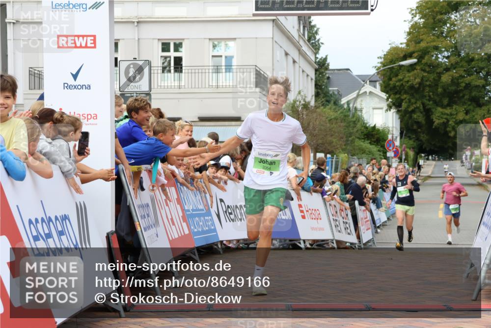 31.08.2025 - 21. Blankeneser Heldenlauf Strokosch-Dieckow http://msf.ph/oto/8649166 31.08.2025 10:50:26 Ziel 3354, 3564 meine-sportfotos.de