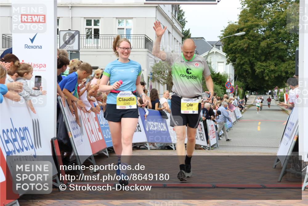 31.08.2025 - 21. Blankeneser Heldenlauf Strokosch-Dieckow http://msf.ph/oto/8649180 31.08.2025 10:50:10 Ziel 2315, 2245, 2313, 3038, 3685 meine-sportfotos.de