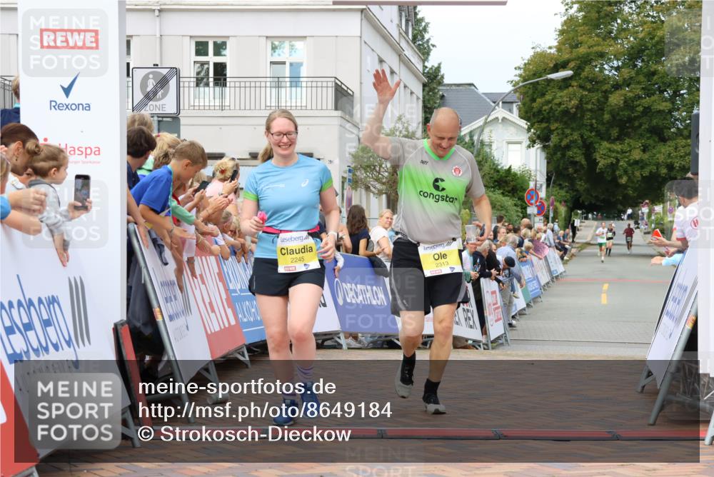 31.08.2025 - 21. Blankeneser Heldenlauf Strokosch-Dieckow http://msf.ph/oto/8649184 31.08.2025 10:50:10 Ziel 2315, 2245, 2313, 3038, 3685 meine-sportfotos.de