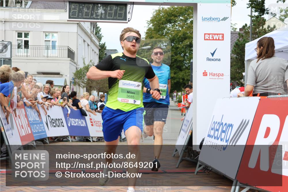 31.08.2025 - 21. Blankeneser Heldenlauf Strokosch-Dieckow http://msf.ph/oto/8649201 31.08.2025 10:50:03 Ziel 2315, 3038, 3185, 3685 meine-sportfotos.de
