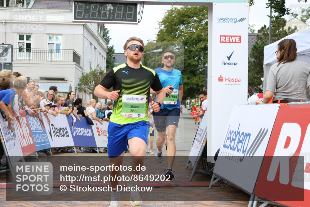 31.08.2025 - 21. Blankeneser Heldenlauf Strokosch-Dieckow http://msf.ph/oto/8649202 31.08.2025 10:50:03 Ziel 2315, 3038, 3185, 3685 meine-sportfotos.de