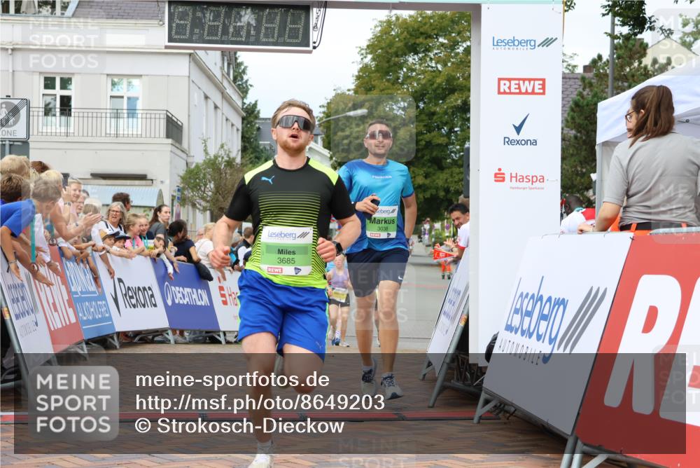 31.08.2025 - 21. Blankeneser Heldenlauf Strokosch-Dieckow http://msf.ph/oto/8649203 31.08.2025 10:50:03 Ziel 2315, 3038, 3185, 3685 meine-sportfotos.de