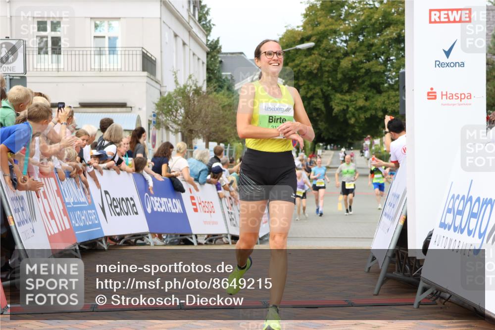 31.08.2025 - 21. Blankeneser Heldenlauf Strokosch-Dieckow http://msf.ph/oto/8649215 31.08.2025 10:49:57 Ziel 3185 meine-sportfotos.de