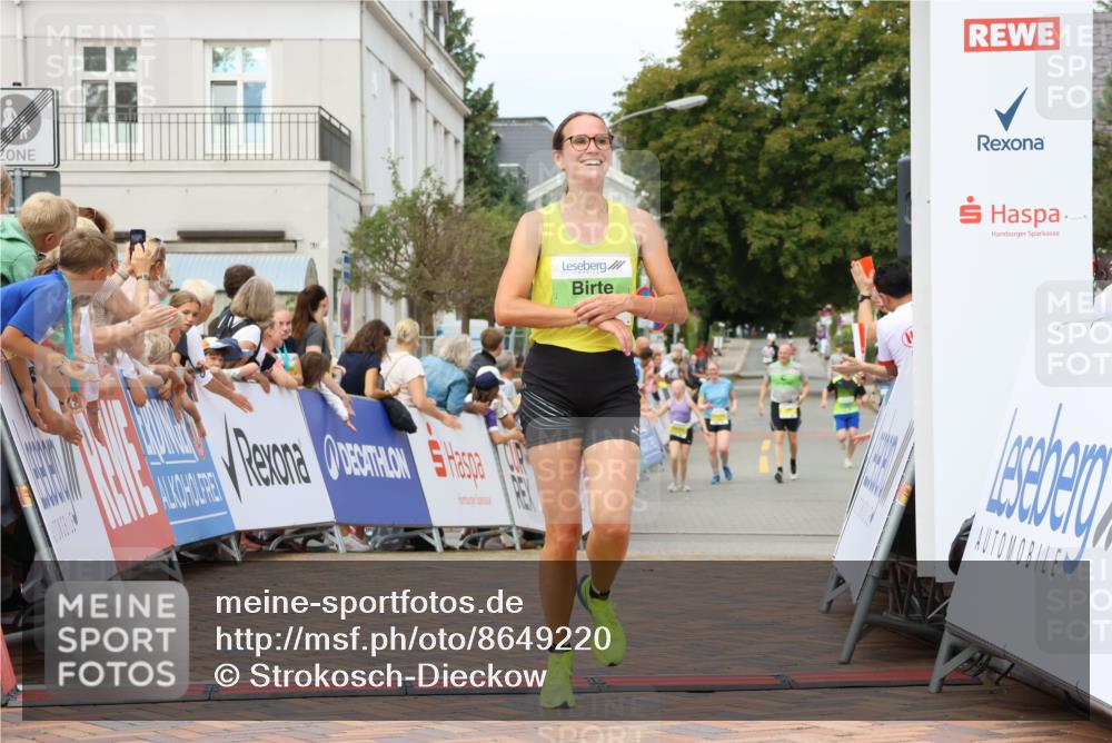 31.08.2025 - 21. Blankeneser Heldenlauf Strokosch-Dieckow http://msf.ph/oto/8649220 31.08.2025 10:49:57 Ziel 3185 meine-sportfotos.de