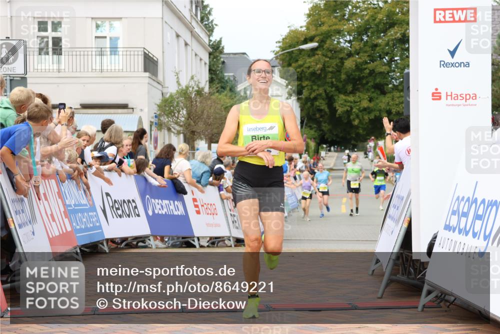31.08.2025 - 21. Blankeneser Heldenlauf Strokosch-Dieckow http://msf.ph/oto/8649221 31.08.2025 10:49:57 Ziel 3185 meine-sportfotos.de