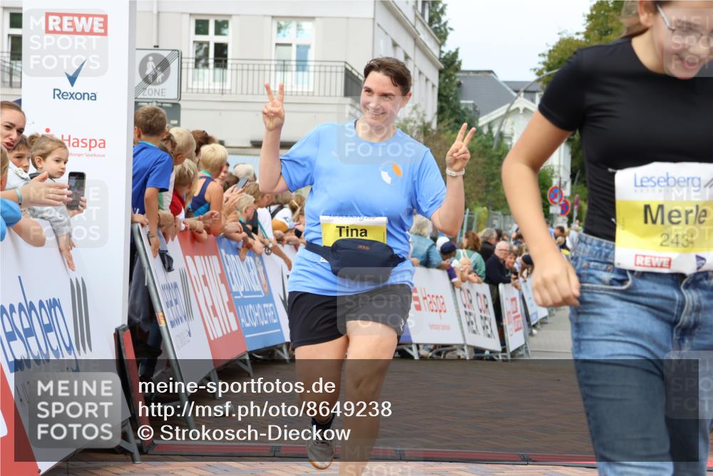 31.08.2025 - 21. Blankeneser Heldenlauf Strokosch-Dieckow http://msf.ph/oto/8649238 31.08.2025 10:49:41 Ziel 2434, 2432 meine-sportfotos.de