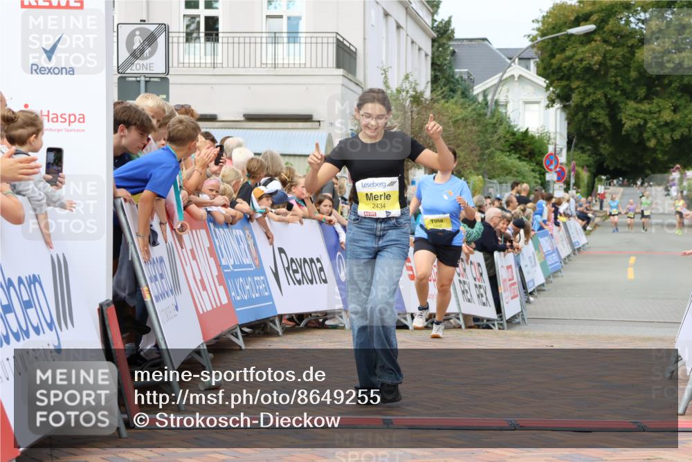 31.08.2025 - 21. Blankeneser Heldenlauf Strokosch-Dieckow http://msf.ph/oto/8649255 31.08.2025 10:49:37 Ziel 2434, 2432, 3414, 3329 meine-sportfotos.de