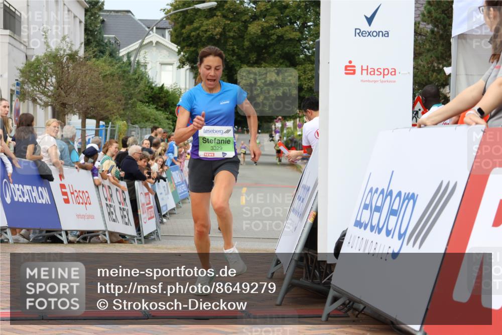 31.08.2025 - 21. Blankeneser Heldenlauf Strokosch-Dieckow http://msf.ph/oto/8649279 31.08.2025 10:49:33 Ziel 2434, 3414, 3329 meine-sportfotos.de