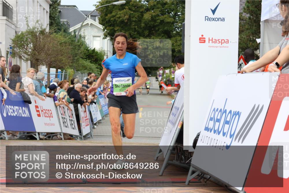 31.08.2025 - 21. Blankeneser Heldenlauf Strokosch-Dieckow http://msf.ph/oto/8649286 31.08.2025 10:49:32 Ziel 3414, 3329 meine-sportfotos.de