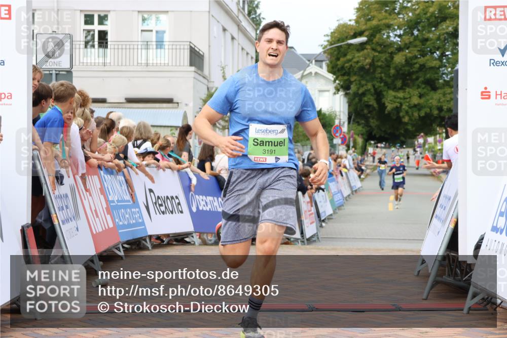31.08.2025 - 21. Blankeneser Heldenlauf Strokosch-Dieckow http://msf.ph/oto/8649305 31.08.2025 10:49:21 Ziel 2561, 3191 meine-sportfotos.de