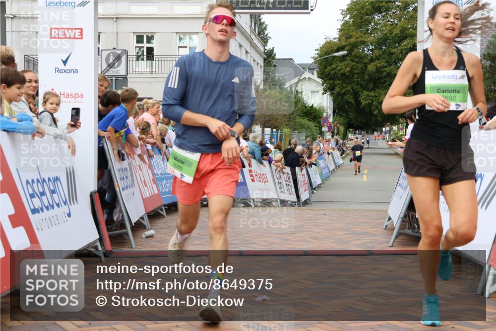 31.08.2025 - 21. Blankeneser Heldenlauf Strokosch-Dieckow http://msf.ph/oto/8649375 31.08.2025 10:48:30 Ziel 3692, 3686 meine-sportfotos.de