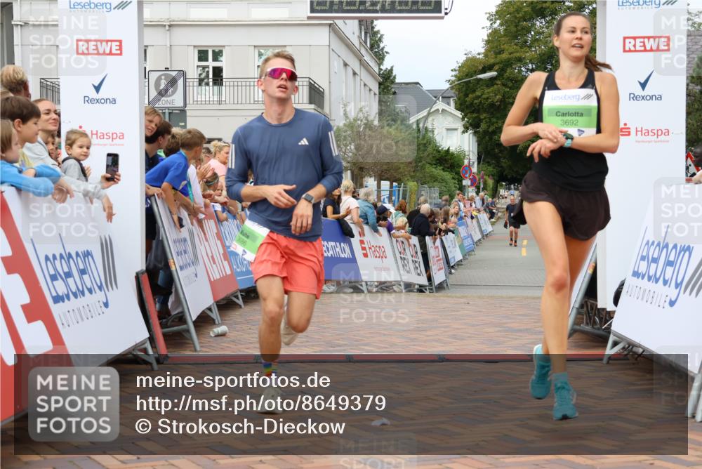 31.08.2025 - 21. Blankeneser Heldenlauf Strokosch-Dieckow http://msf.ph/oto/8649379 31.08.2025 10:48:30 Ziel 3692, 3686 meine-sportfotos.de