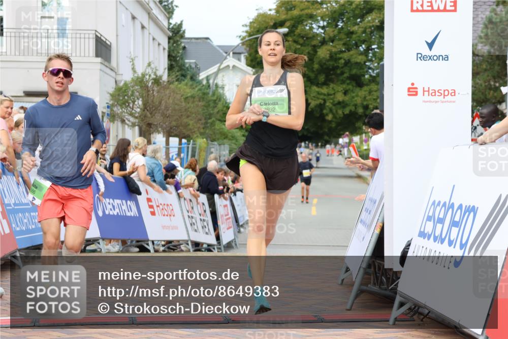 31.08.2025 - 21. Blankeneser Heldenlauf Strokosch-Dieckow http://msf.ph/oto/8649383 31.08.2025 10:48:29 Ziel 3692, 3686 meine-sportfotos.de