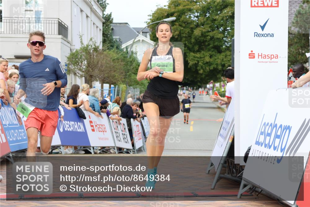 31.08.2025 - 21. Blankeneser Heldenlauf Strokosch-Dieckow http://msf.ph/oto/8649384 31.08.2025 10:48:29 Ziel 3692, 3686 meine-sportfotos.de