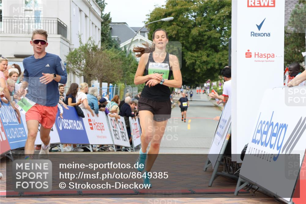 31.08.2025 - 21. Blankeneser Heldenlauf Strokosch-Dieckow http://msf.ph/oto/8649385 31.08.2025 10:48:29 Ziel 3692, 3686 meine-sportfotos.de