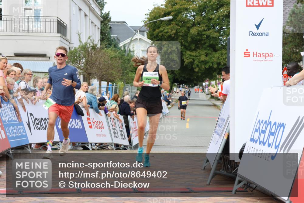 31.08.2025 - 21. Blankeneser Heldenlauf Strokosch-Dieckow http://msf.ph/oto/8649402 31.08.2025 10:48:28 Ziel 3692, 3686 meine-sportfotos.de