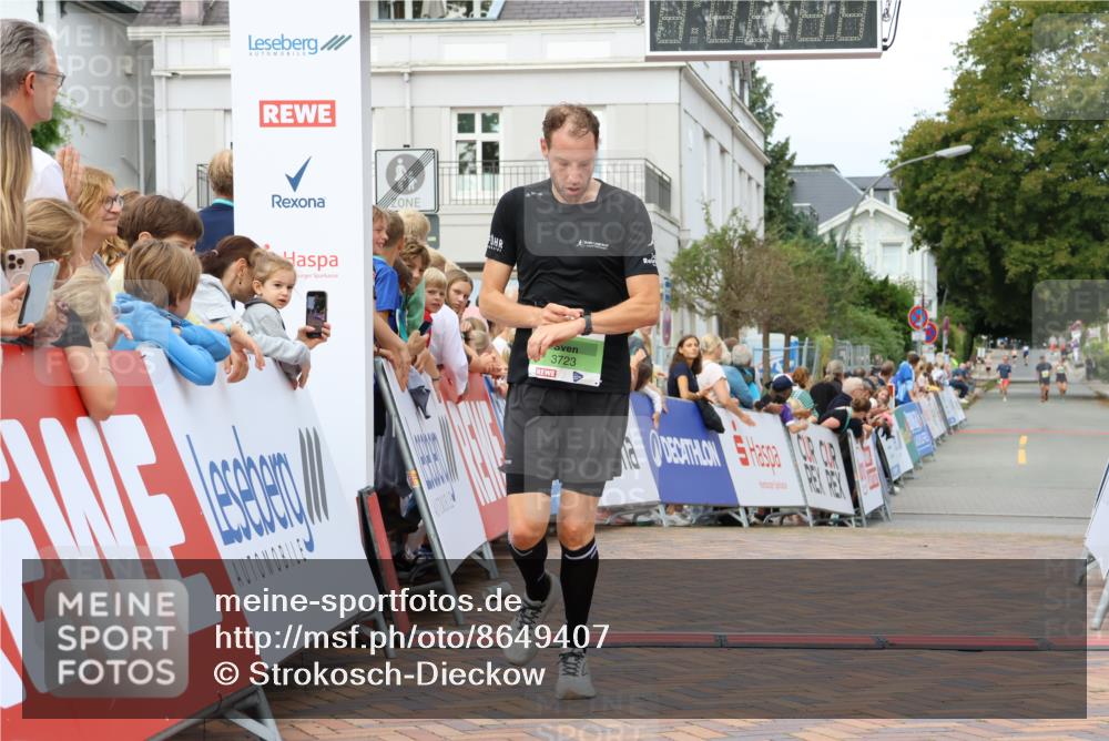 31.08.2025 - 21. Blankeneser Heldenlauf Strokosch-Dieckow http://msf.ph/oto/8649407 31.08.2025 10:48:11 Ziel 3723 meine-sportfotos.de