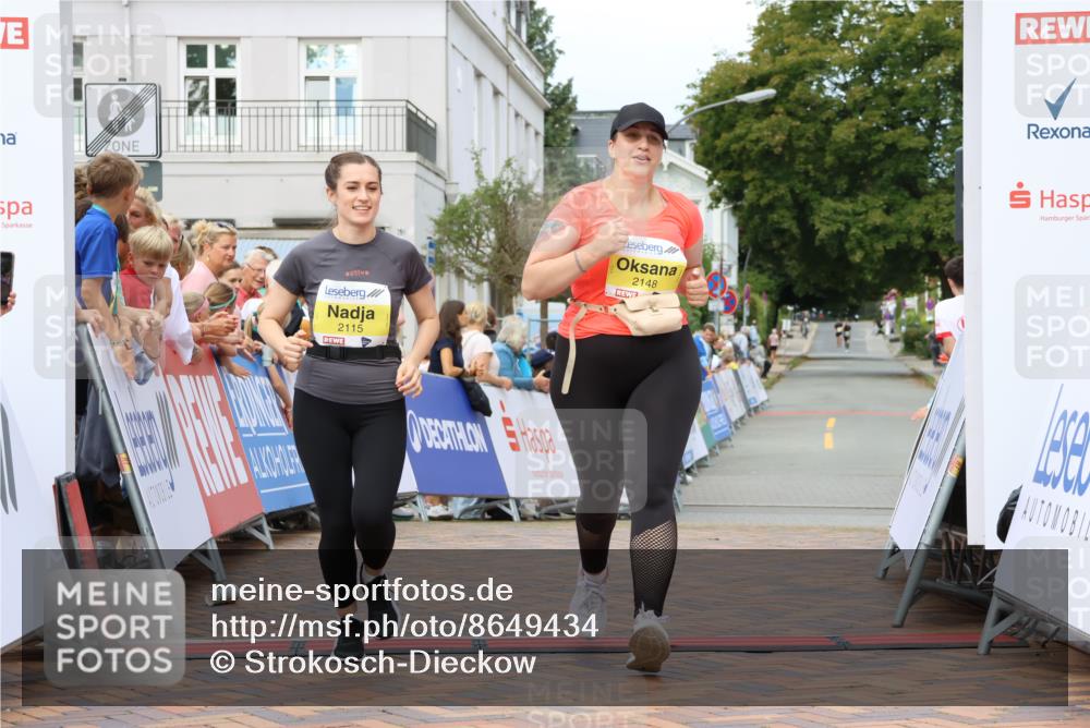 31.08.2025 - 21. Blankeneser Heldenlauf Strokosch-Dieckow http://msf.ph/oto/8649434 31.08.2025 10:47:30 Ziel 2148, 2115 meine-sportfotos.de