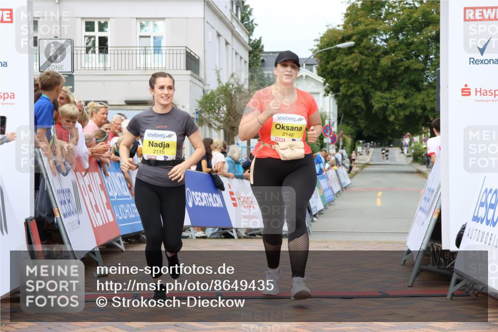 31.08.2025 - 21. Blankeneser Heldenlauf Strokosch-Dieckow http://msf.ph/oto/8649435 31.08.2025 10:47:30 Ziel 2148, 2115 meine-sportfotos.de