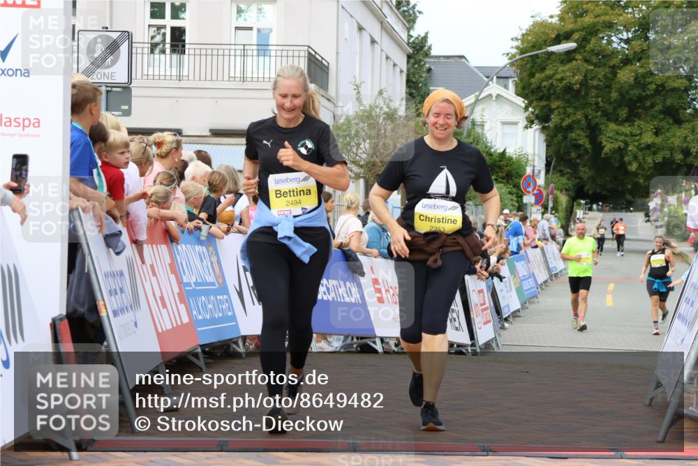 31.08.2025 - 21. Blankeneser Heldenlauf Strokosch-Dieckow http://msf.ph/oto/8649482 31.08.2025 10:46:58 Ziel 2327, 2389, 2494, 2353 meine-sportfotos.de