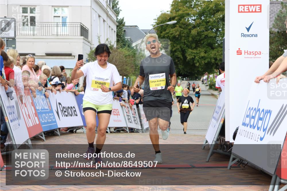 31.08.2025 - 21. Blankeneser Heldenlauf Strokosch-Dieckow http://msf.ph/oto/8649507 31.08.2025 10:46:50 Ziel 2327, 2389 meine-sportfotos.de