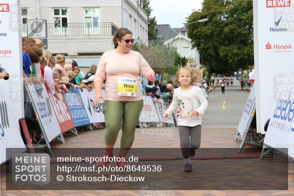 31.08.2025 - 21. Blankeneser Heldenlauf Strokosch-Dieckow http://msf.ph/oto/8649536 31.08.2025 10:45:58 Ziel 2099 meine-sportfotos.de
