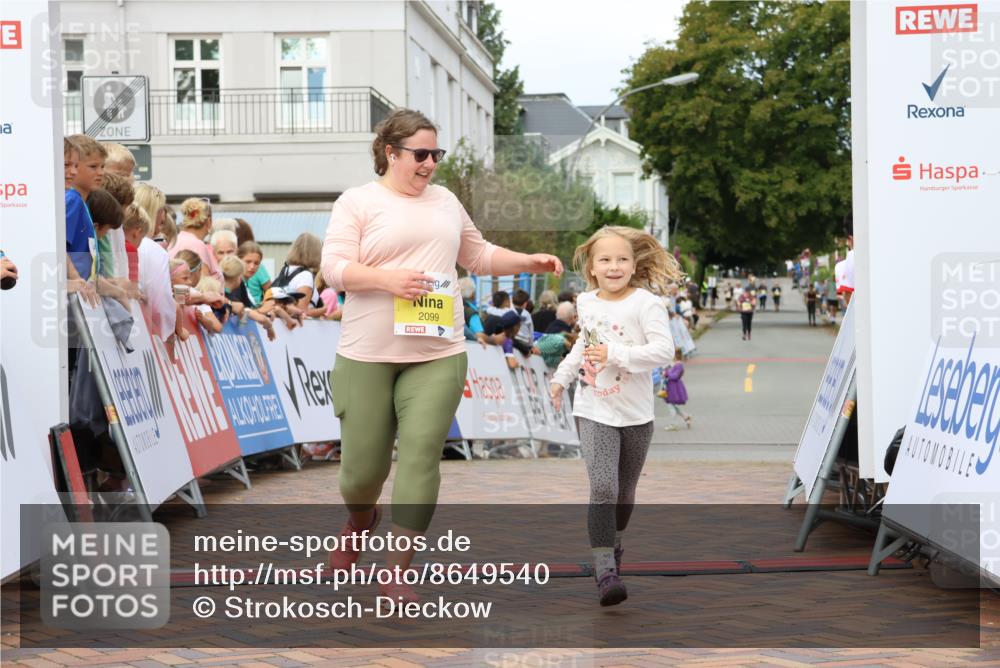 31.08.2025 - 21. Blankeneser Heldenlauf Strokosch-Dieckow http://msf.ph/oto/8649540 31.08.2025 10:45:58 Ziel 2099 meine-sportfotos.de