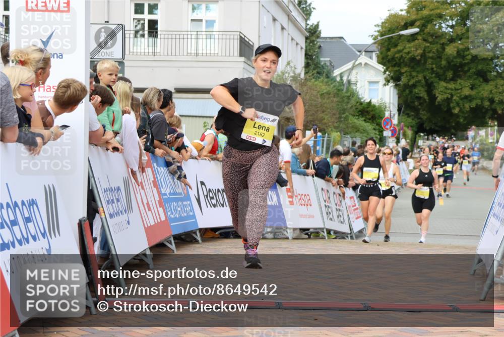 31.08.2025 - 21. Blankeneser Heldenlauf Strokosch-Dieckow http://msf.ph/oto/8649542 31.08.2025 10:32:22 Ziel 2131, 2182, 2627, 2721 meine-sportfotos.de