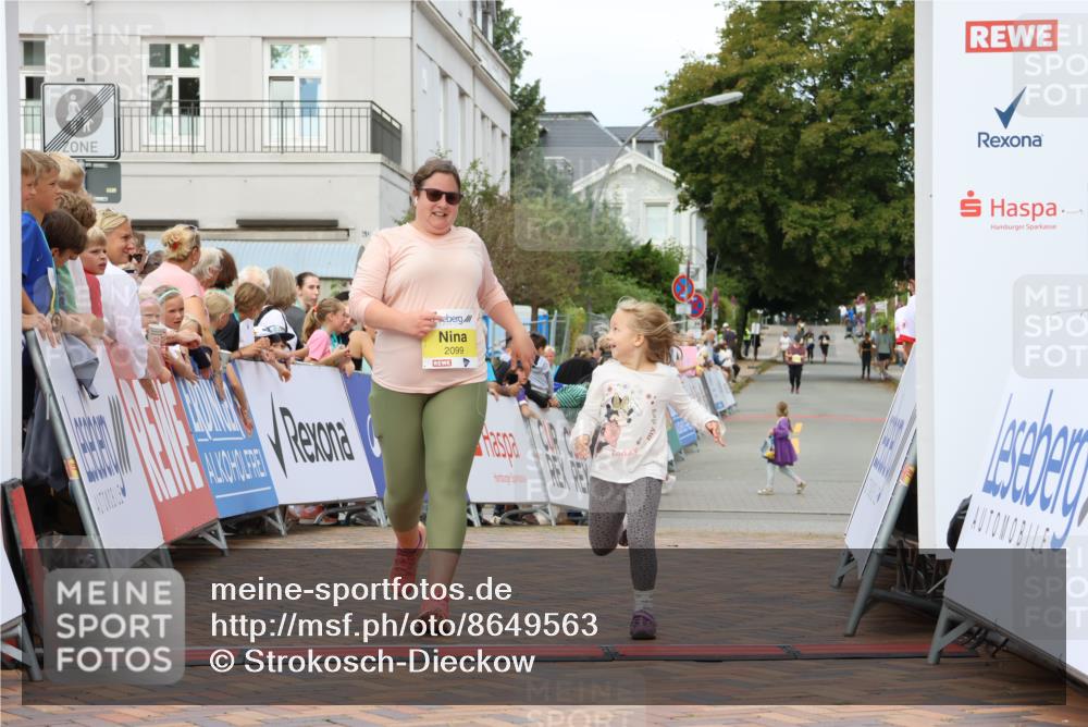 31.08.2025 - 21. Blankeneser Heldenlauf Strokosch-Dieckow http://msf.ph/oto/8649563 31.08.2025 10:45:57 Ziel 2099 meine-sportfotos.de