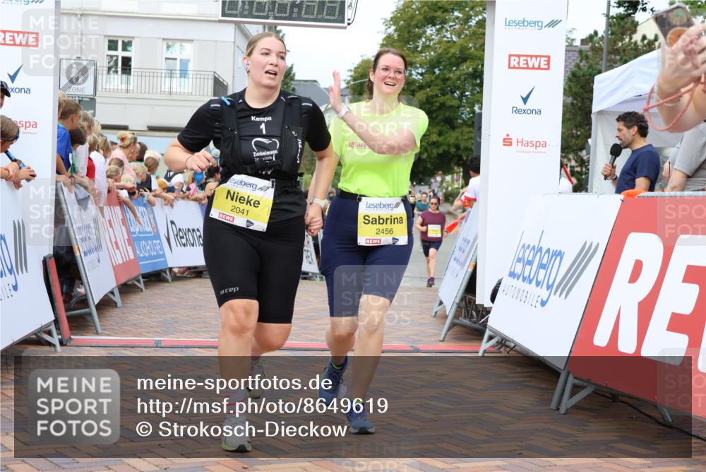 31.08.2025 - 21. Blankeneser Heldenlauf Strokosch-Dieckow http://msf.ph/oto/8649619 31.08.2025 10:45:09 Ziel 2456, 2225, 2041 meine-sportfotos.de