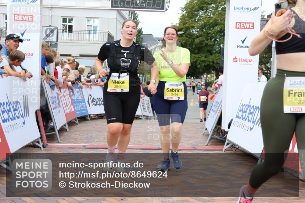 31.08.2025 - 21. Blankeneser Heldenlauf Strokosch-Dieckow http://msf.ph/oto/8649624 31.08.2025 10:45:08 Ziel 2456, 2225, 2041 meine-sportfotos.de