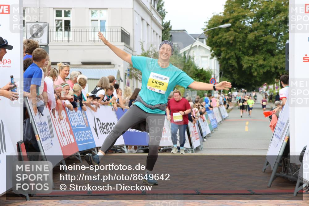 31.08.2025 - 21. Blankeneser Heldenlauf Strokosch-Dieckow http://msf.ph/oto/8649642 31.08.2025 10:44:48 Ziel 2153, 2481, 3396 meine-sportfotos.de