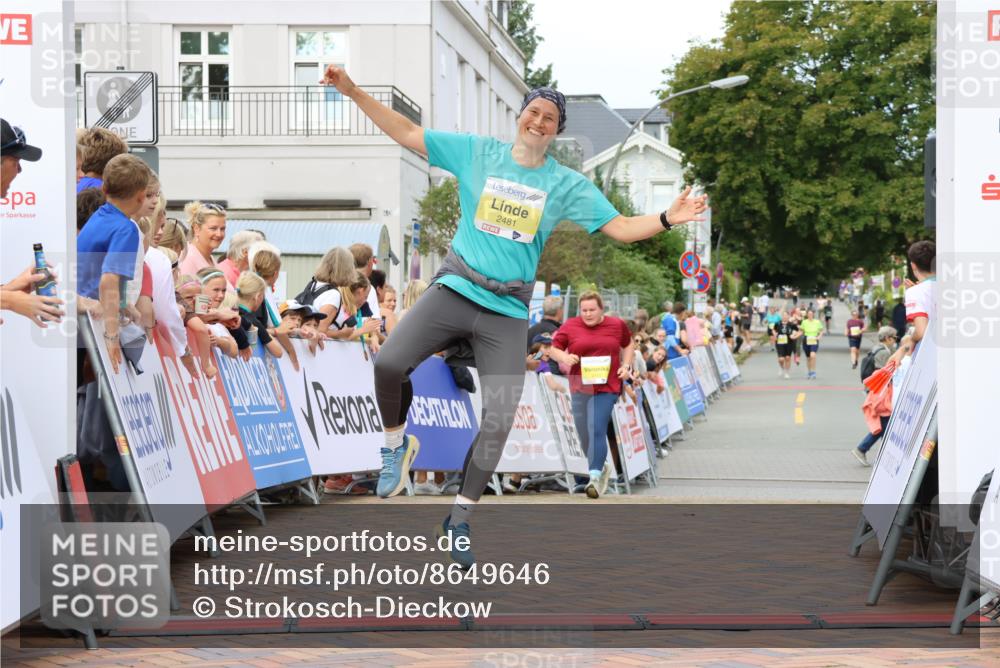 31.08.2025 - 21. Blankeneser Heldenlauf Strokosch-Dieckow http://msf.ph/oto/8649646 31.08.2025 10:44:48 Ziel 2153, 2481, 3396 meine-sportfotos.de