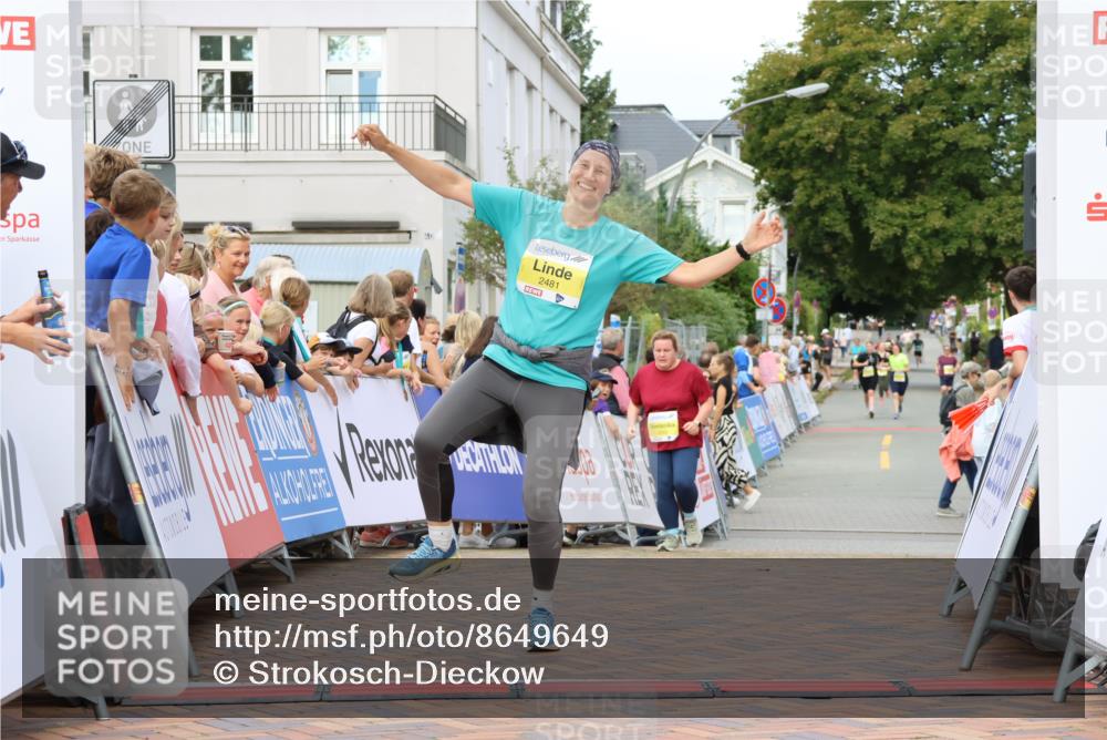 31.08.2025 - 21. Blankeneser Heldenlauf Strokosch-Dieckow http://msf.ph/oto/8649649 31.08.2025 10:44:48 Ziel 2153, 2481, 3396 meine-sportfotos.de
