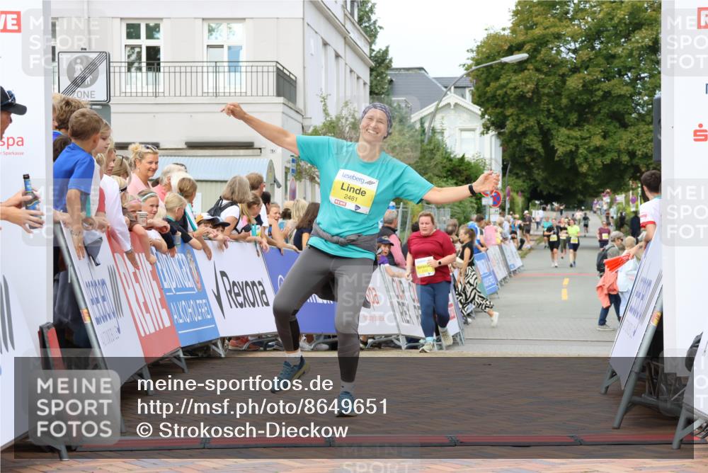 31.08.2025 - 21. Blankeneser Heldenlauf Strokosch-Dieckow http://msf.ph/oto/8649651 31.08.2025 10:44:48 Ziel 2153, 2481, 3396 meine-sportfotos.de