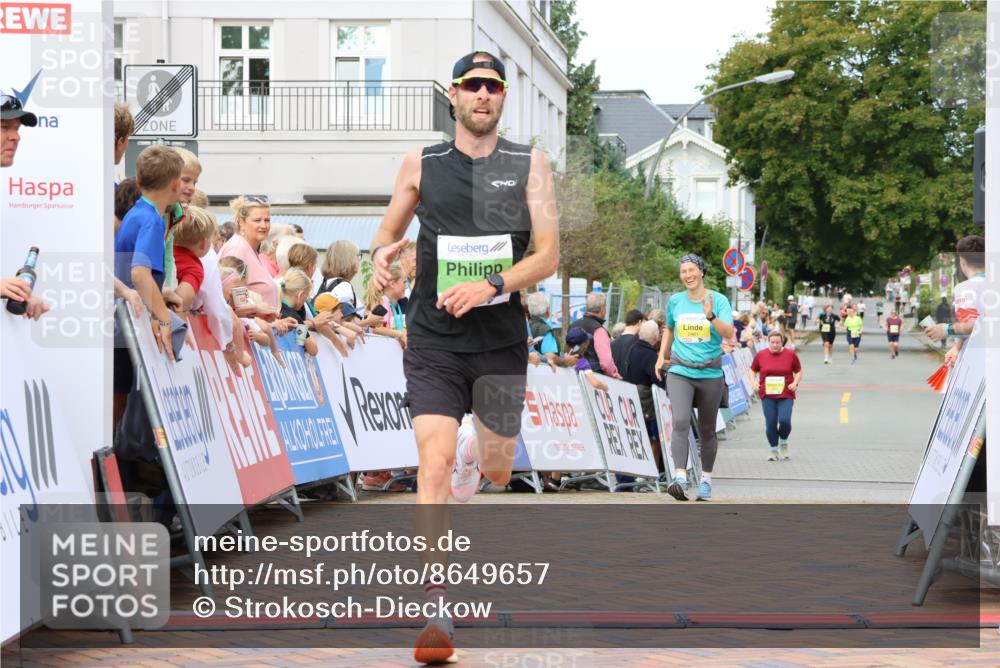 31.08.2025 - 21. Blankeneser Heldenlauf Strokosch-Dieckow http://msf.ph/oto/8649657 31.08.2025 10:44:43 Ziel 3518, 3396 meine-sportfotos.de