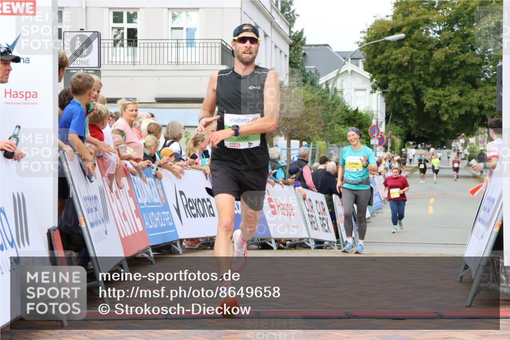 31.08.2025 - 21. Blankeneser Heldenlauf Strokosch-Dieckow http://msf.ph/oto/8649658 31.08.2025 10:44:43 Ziel 3518, 3396 meine-sportfotos.de