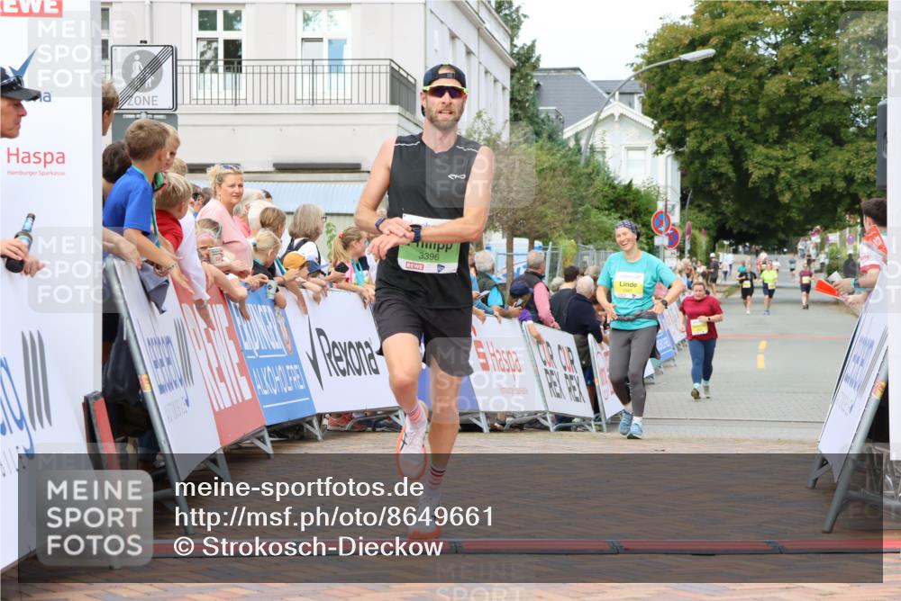 31.08.2025 - 21. Blankeneser Heldenlauf Strokosch-Dieckow http://msf.ph/oto/8649661 31.08.2025 10:44:43 Ziel 3518, 3396 meine-sportfotos.de
