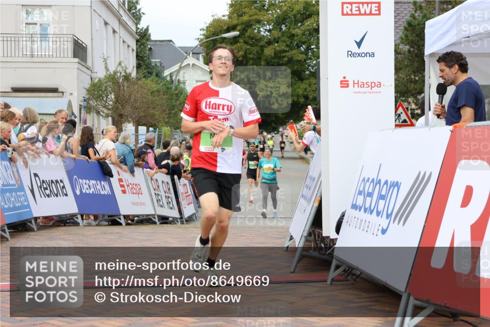31.08.2025 - 21. Blankeneser Heldenlauf Strokosch-Dieckow http://msf.ph/oto/8649669 31.08.2025 10:44:37 Ziel 3518 meine-sportfotos.de