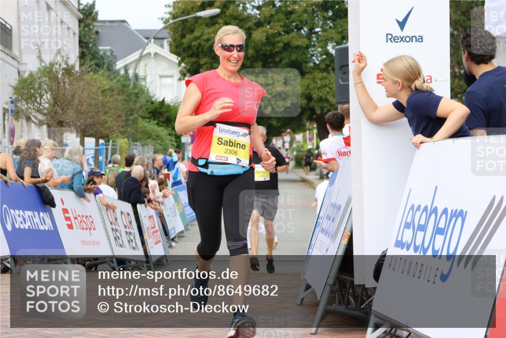 31.08.2025 - 21. Blankeneser Heldenlauf Strokosch-Dieckow http://msf.ph/oto/8649682 31.08.2025 10:44:23 Ziel 2483, 2306 meine-sportfotos.de