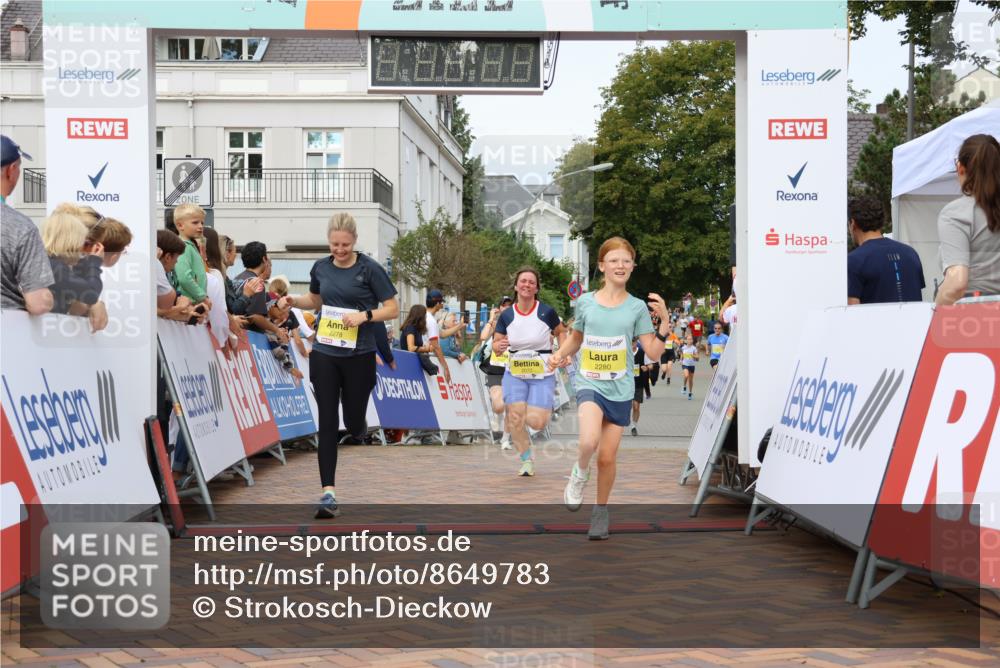 31.08.2025 - 21. Blankeneser Heldenlauf Strokosch-Dieckow http://msf.ph/oto/8649783 31.08.2025 10:31:49 Ziel 2077, 2407, 2280, 2462, 2340, 2278 meine-sportfotos.de