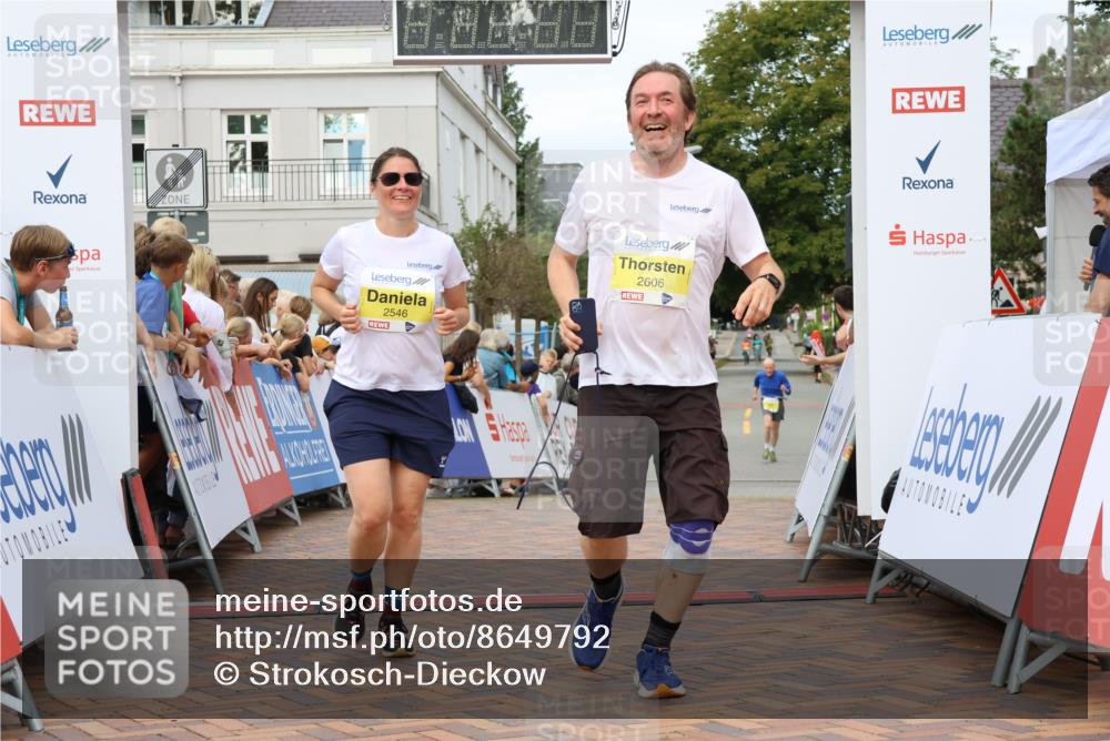 31.08.2025 - 21. Blankeneser Heldenlauf Strokosch-Dieckow http://msf.ph/oto/8649792 31.08.2025 10:42:53 Ziel 2546, 2606 meine-sportfotos.de