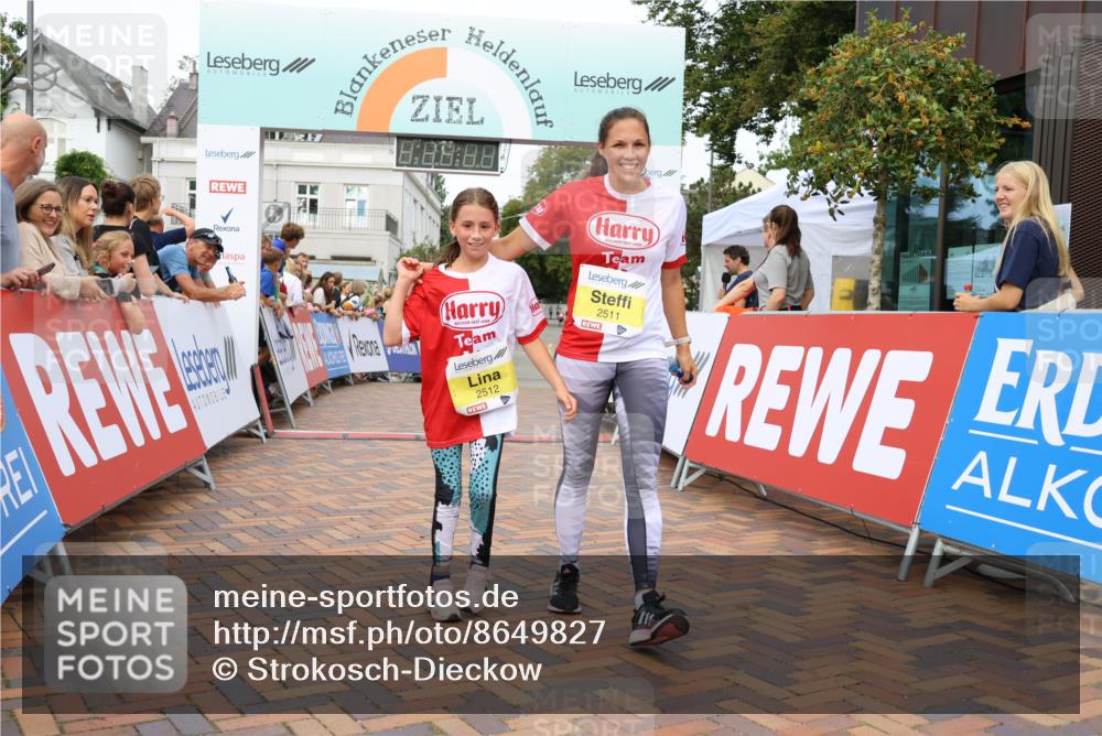 31.08.2025 - 21. Blankeneser Heldenlauf Strokosch-Dieckow http://msf.ph/oto/8649827 31.08.2025 10:41:57 Ziel 2512, 2511 meine-sportfotos.de