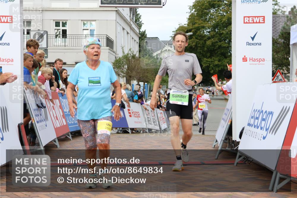 31.08.2025 - 21. Blankeneser Heldenlauf Strokosch-Dieckow http://msf.ph/oto/8649834 31.08.2025 10:41:49 Ziel 2774, 2036, 2666, 3409 meine-sportfotos.de