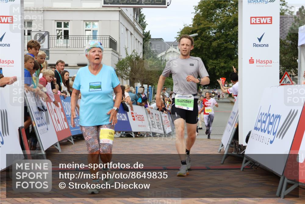31.08.2025 - 21. Blankeneser Heldenlauf Strokosch-Dieckow http://msf.ph/oto/8649835 31.08.2025 10:41:49 Ziel 2774, 2036, 2666, 3409 meine-sportfotos.de
