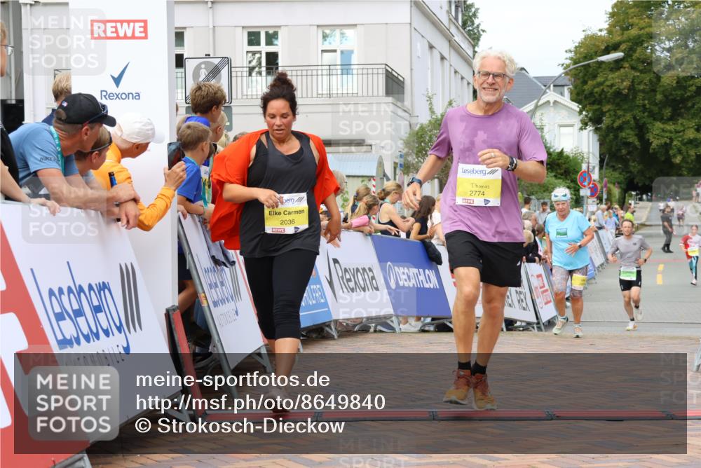 31.08.2025 - 21. Blankeneser Heldenlauf Strokosch-Dieckow http://msf.ph/oto/8649840 31.08.2025 10:41:43 Ziel 2774, 2036, 2666 meine-sportfotos.de