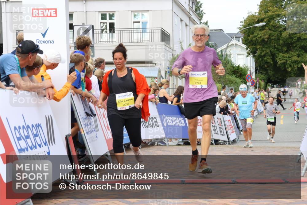 31.08.2025 - 21. Blankeneser Heldenlauf Strokosch-Dieckow http://msf.ph/oto/8649845 31.08.2025 10:41:43 Ziel 2774, 2036, 2666 meine-sportfotos.de