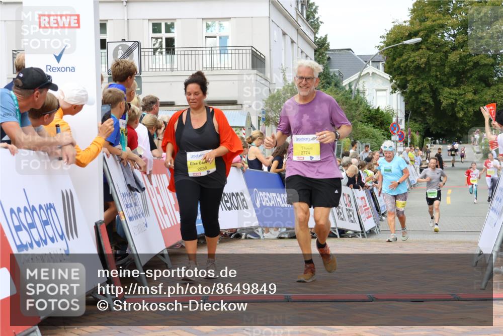31.08.2025 - 21. Blankeneser Heldenlauf Strokosch-Dieckow http://msf.ph/oto/8649849 31.08.2025 10:41:43 Ziel 2774, 2036, 2666 meine-sportfotos.de